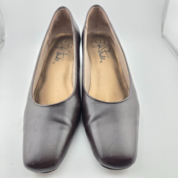 Life Stride Jade Brown Square Toe Pumps Comfort Heels Size 5B - Picture 1 of 11